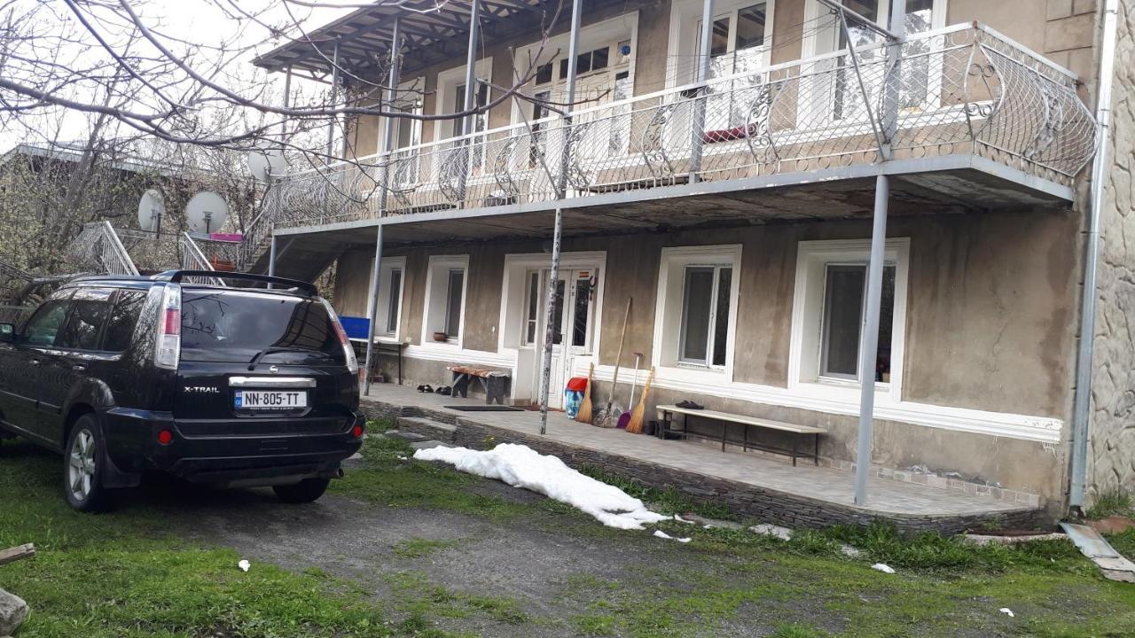Veriko'S Guest Hause Kazbegi Exteriör bild