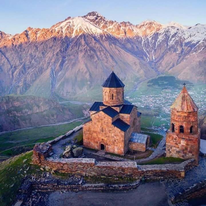 Veriko'S Guest Hause Kazbegi Exteriör bild